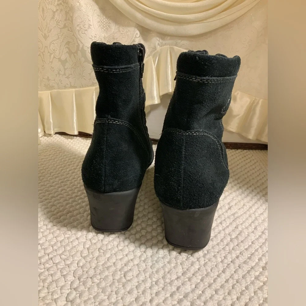 AEROSOLS TOR GUIDE WOMENS WEDGE SUEDE BOOTIES